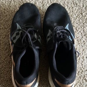 Mens saucony endorphin speed  running shoes sz 12.5